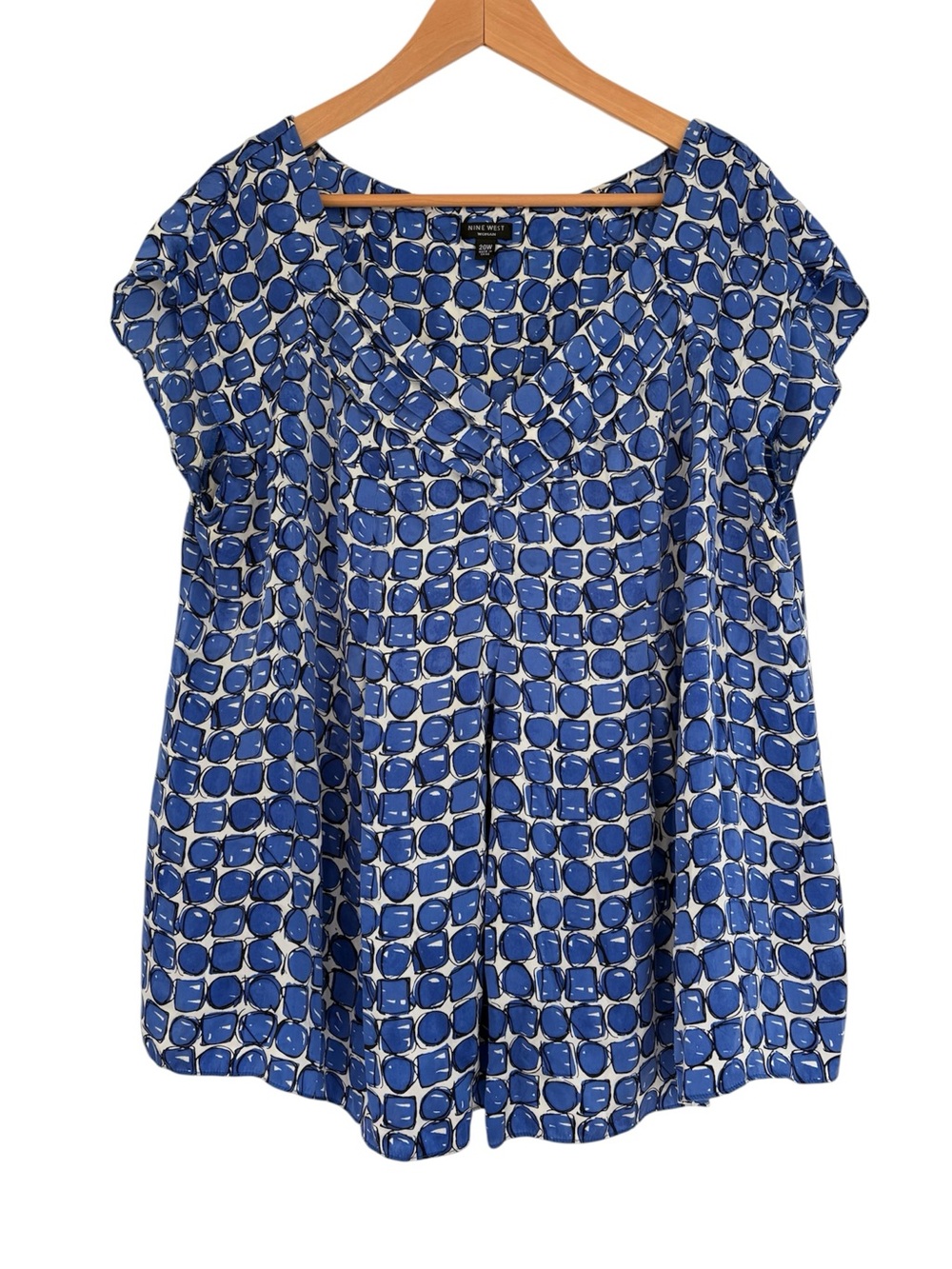 Nine West Silk Blue and White Patterned Blouse Size 20W